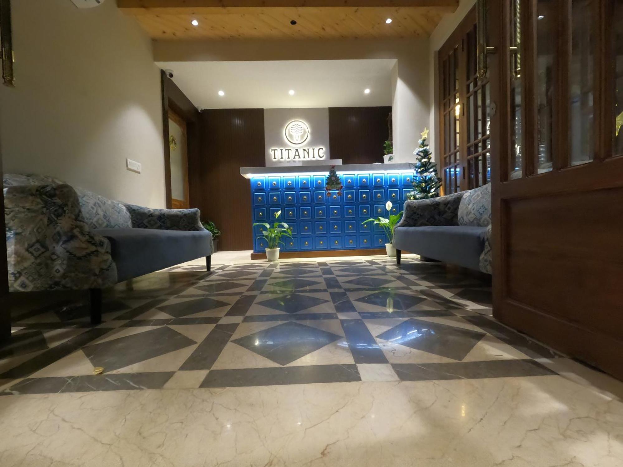 Titanic Boutique Hotel バガ エクステリア 写真
